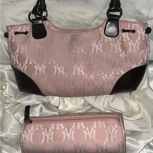 Yankees Purse with Matching Makeup Bag